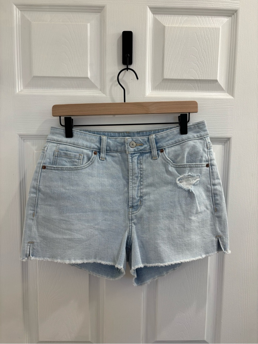 Old Navy OG Straight Distressed Denim Shorts